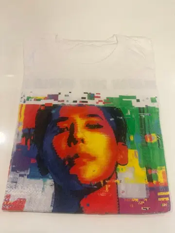 G-DRAGON 2017 WORLD TOUR 티셔츠 M 사이즈