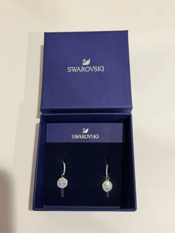 SWAROVSKI 스와로브스키 귀걸이 실버 라운드 파베 드롭