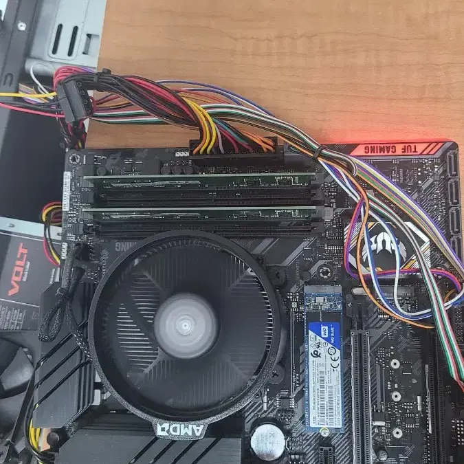 Ryzen 3 피카소 3200G + ASUS TUF B450M Pro gamming 반본체 PC(램+SSD 포함가)
