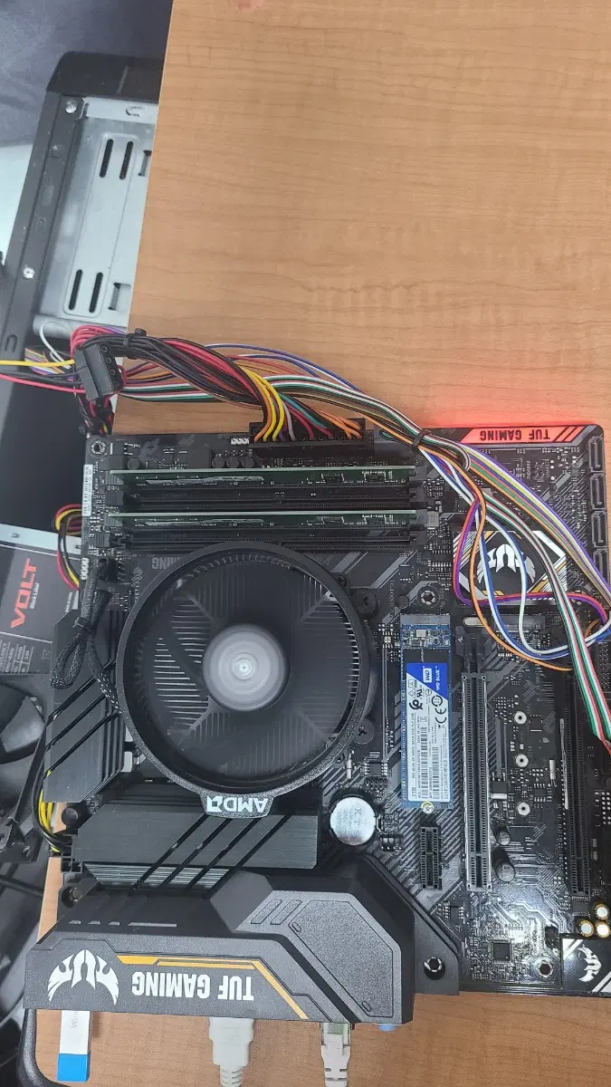 Ryzen 3 피카소 3200G + ASUS TUF B450M Pro gamming 반본체 PC(SSD 포함가)