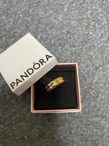 PANDORA 골드 컬러 반지