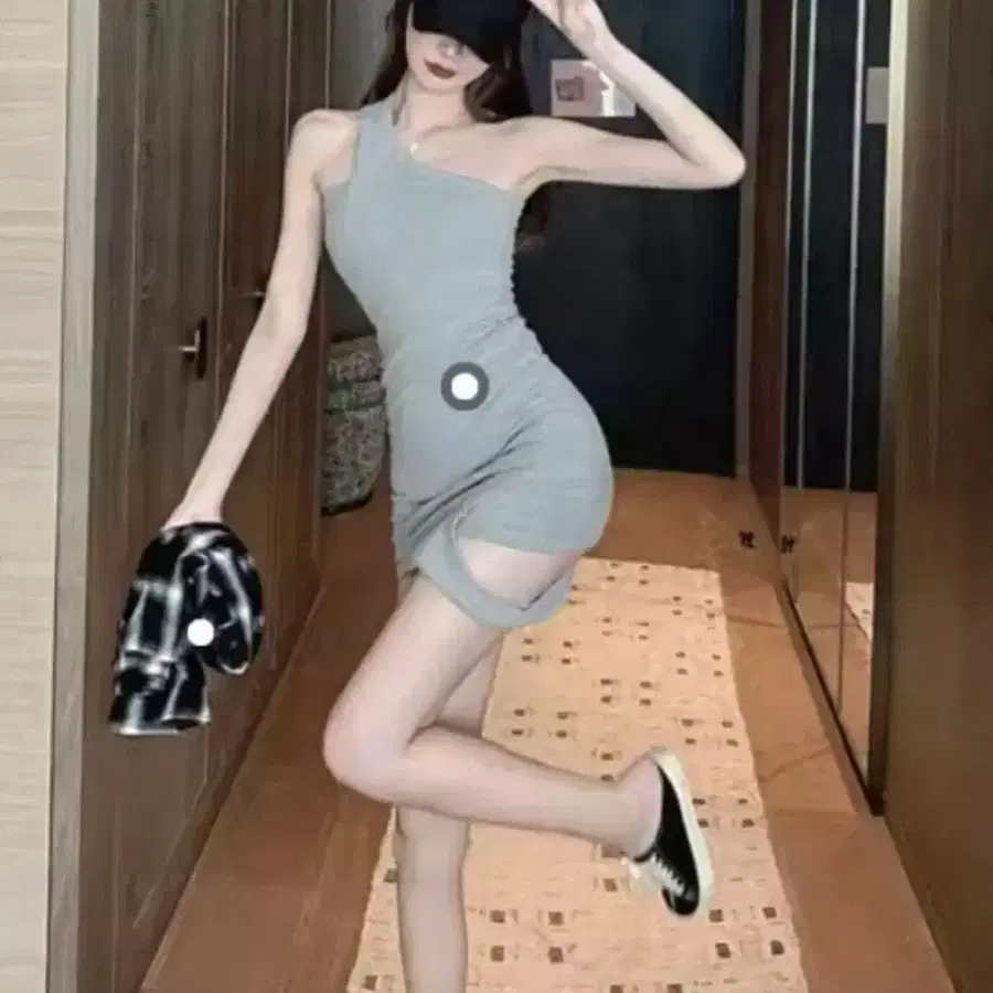 새제품)섹시원피스.클럽.섹시옷.원피스.끈나시원피스.타이트한옷.휴가룩.미니원피스.원피스.트임원피스.비치룩
