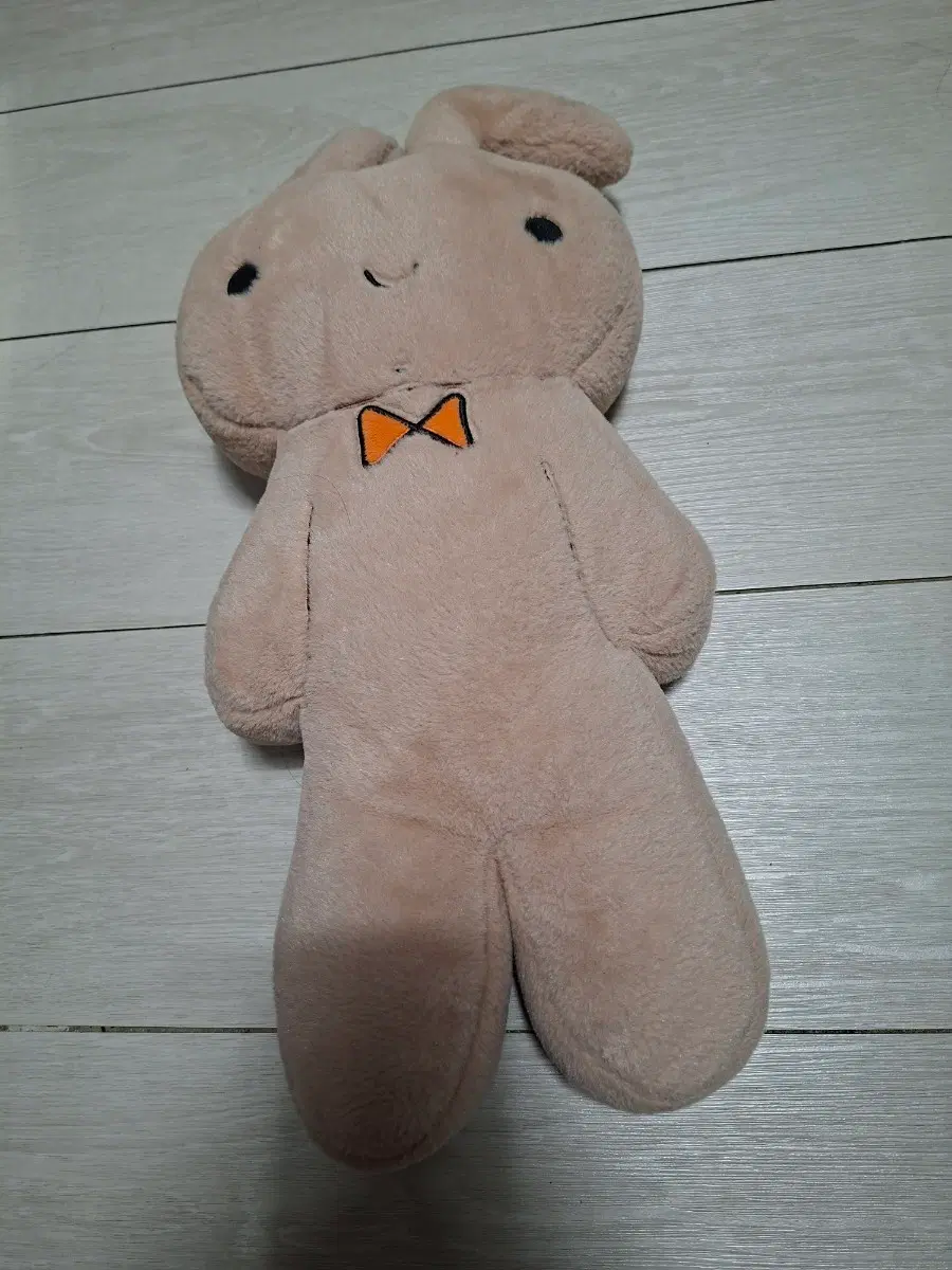 유리 토끼 인형