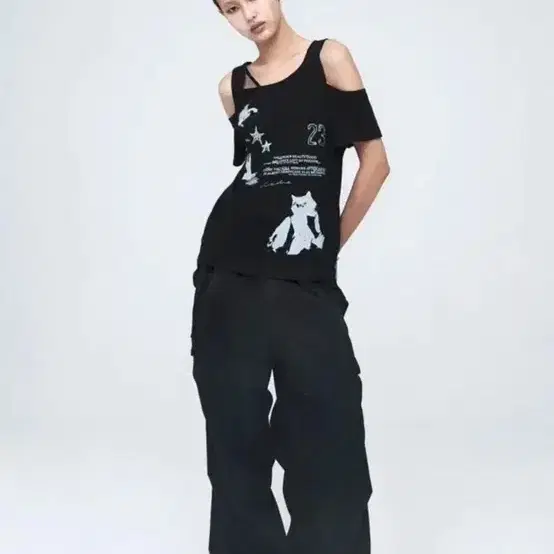 나체 베어 프린티드 티셔츠