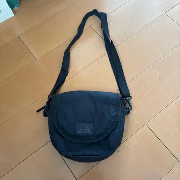 GREGORY 퀼팅 숄더백 블랙
