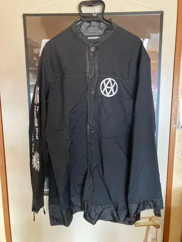 PUNKTURE 코트 블랙