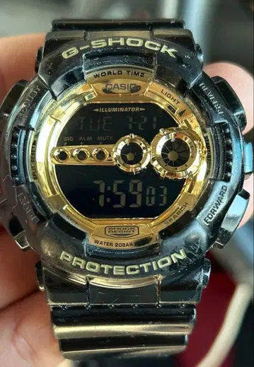 CASIO G-SHOCK GD-100GB-1JF 블랙 x 골드 가동품
