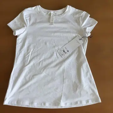 미사용 새상품 Alo Yoga ALOSOFT FINESSE TEE 서울