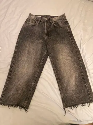 ZARA 데님 팬츠 블랙 컷오프