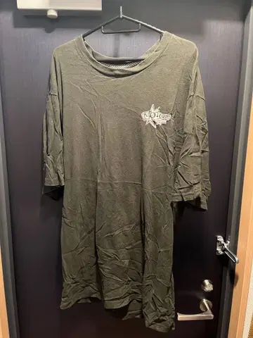 Volcom T셔츠 XXL 사이즈 블랙