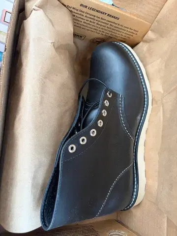 RED WING 8165 6인치 클래식 라운드 블랙