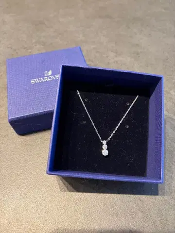 [미사용 새상품] SWAROVSKI 3스톤 목걸이 실버 컬러