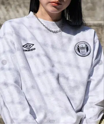 UMBRO 그레이 맨투맨 트레이닝복