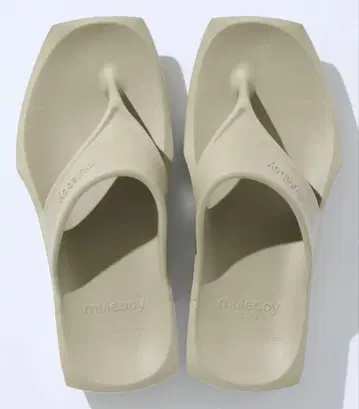 뮬 보이 SQUARE X FLIP FLOP 베이지 25cm