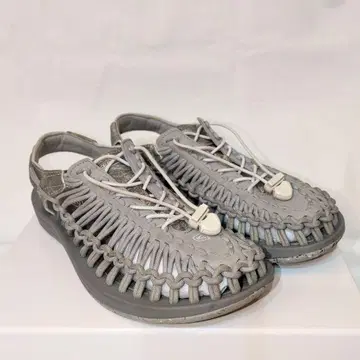 KEEN UNEEK 그레이 Product Twelve 콜라보 모델