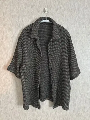 ZARA 반팔 셔츠 L 사이즈 블랙 계열