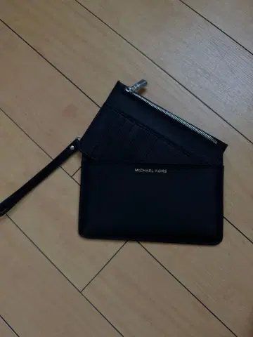 MICHAEL KORS 스트랩 포함 카드 케이스 블랙