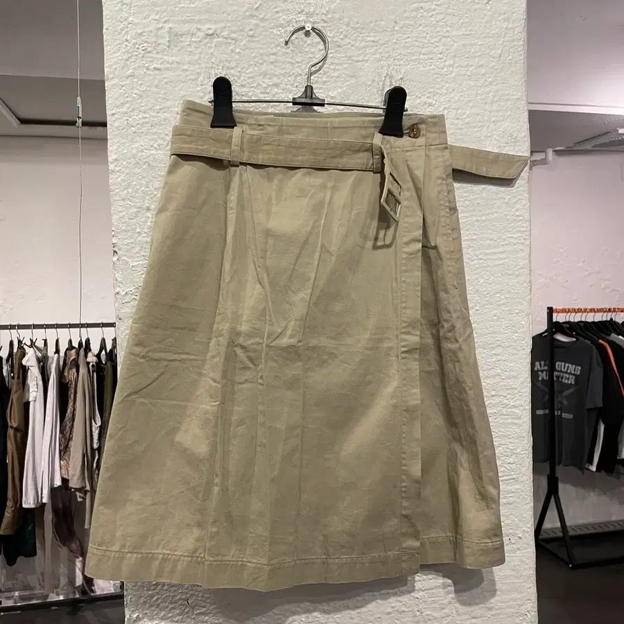 꼼데가르송 랩 스커트