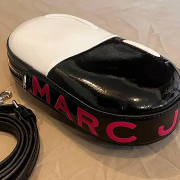 MARC JACOBS 약형 숄더백