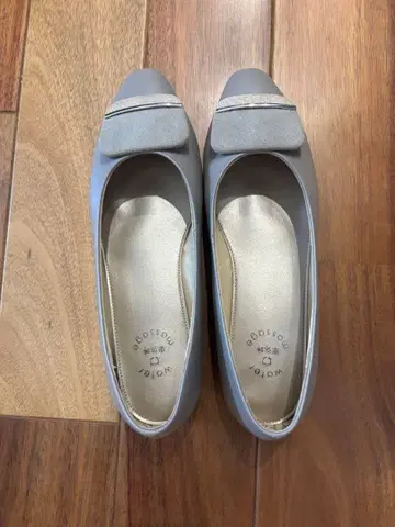 히미코 water massage 플랫 펌프스 그레이 23.0cm
