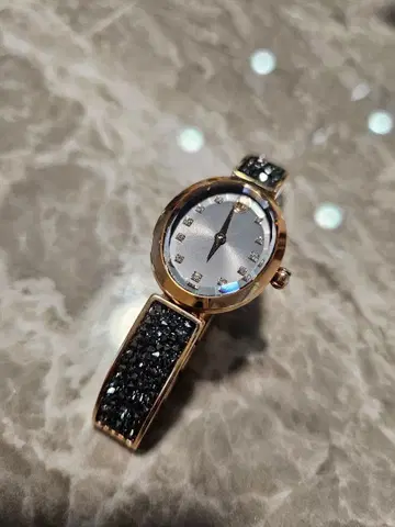SWAROVSKI 여성용 손목시계 로즈 골드 크리스탈