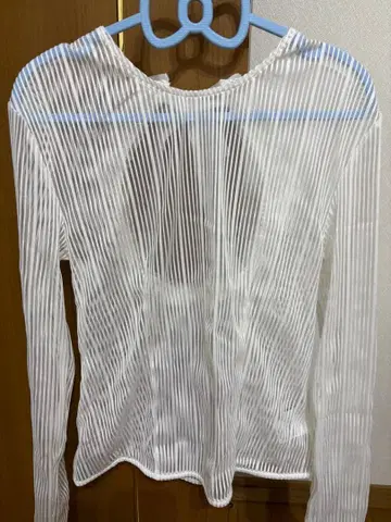 BIBIY. AVELINE RIBBON TOP 시어 화이트 정품