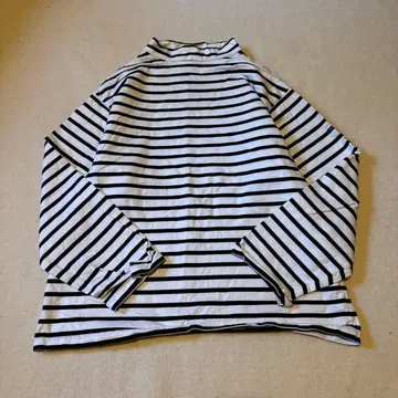 outil 보더 바스크 셔츠