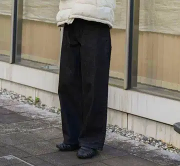 EviStub 릴랙스 핏 스트레이트 데님