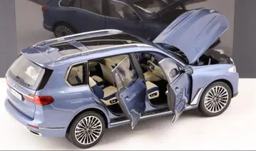 BMW 특주 1/18 BMW X7 문/보닛 개폐 가능