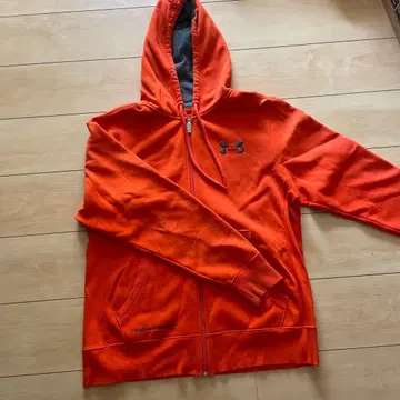 새상품급 Under Armour 빨간색 후드 부착 후드티 남성용 사이즈 M
