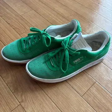 PUMA SUEDE 그린 스니커즈 27cm