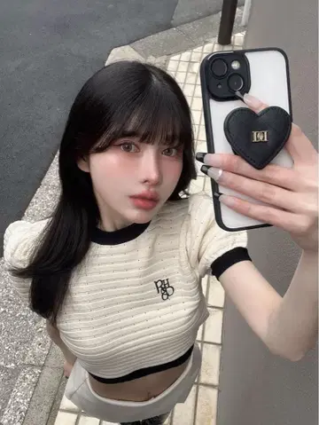 Darich 백리본 퍼프숄 니트탑 아이보리