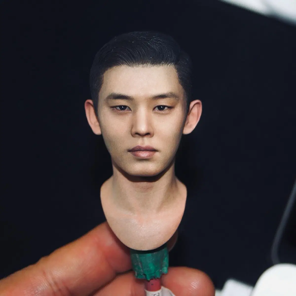 유아인 베테랑 커스텀 피규어 헤드 팝니다