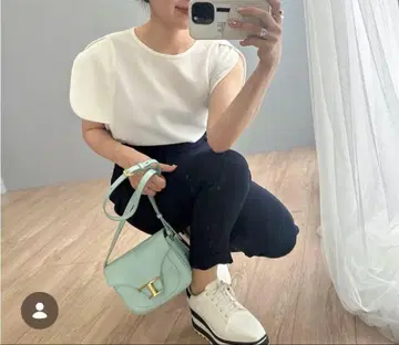 일본제 튤립 소매 상의 화이트