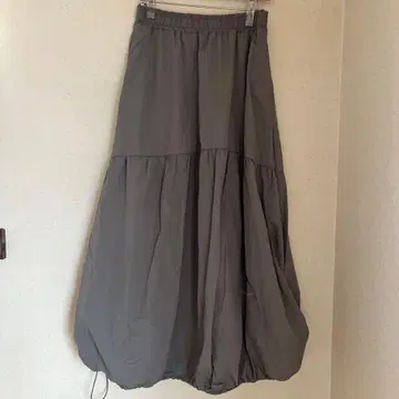 Alma Design 롱 스커트 플레어 밑단 드로스트 그레이 M