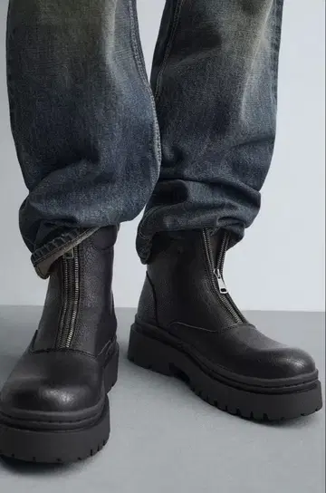 미사용 새상품 27.6cm 청키 밑창 센터 지퍼 부츠 ZARA 자라