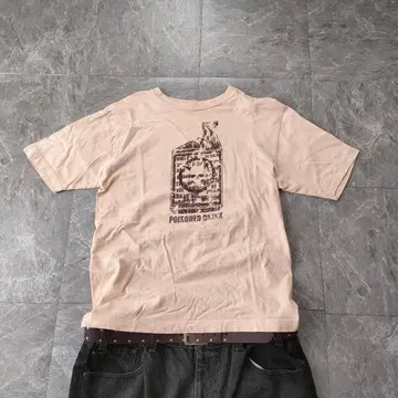 그래픽 프린트 베이지 티셔츠 y2k
