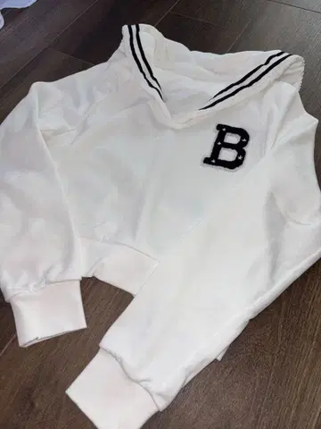 bibiy B. MARINER SWEATSHIRT