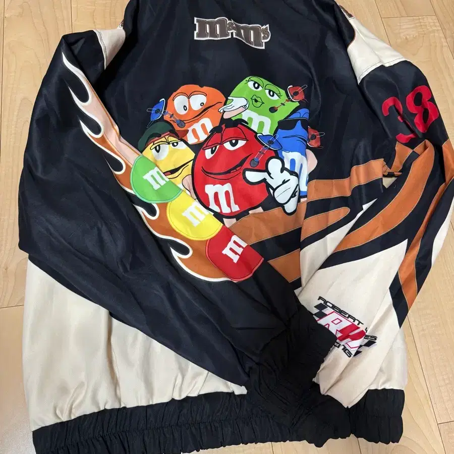 M&M 바람막이