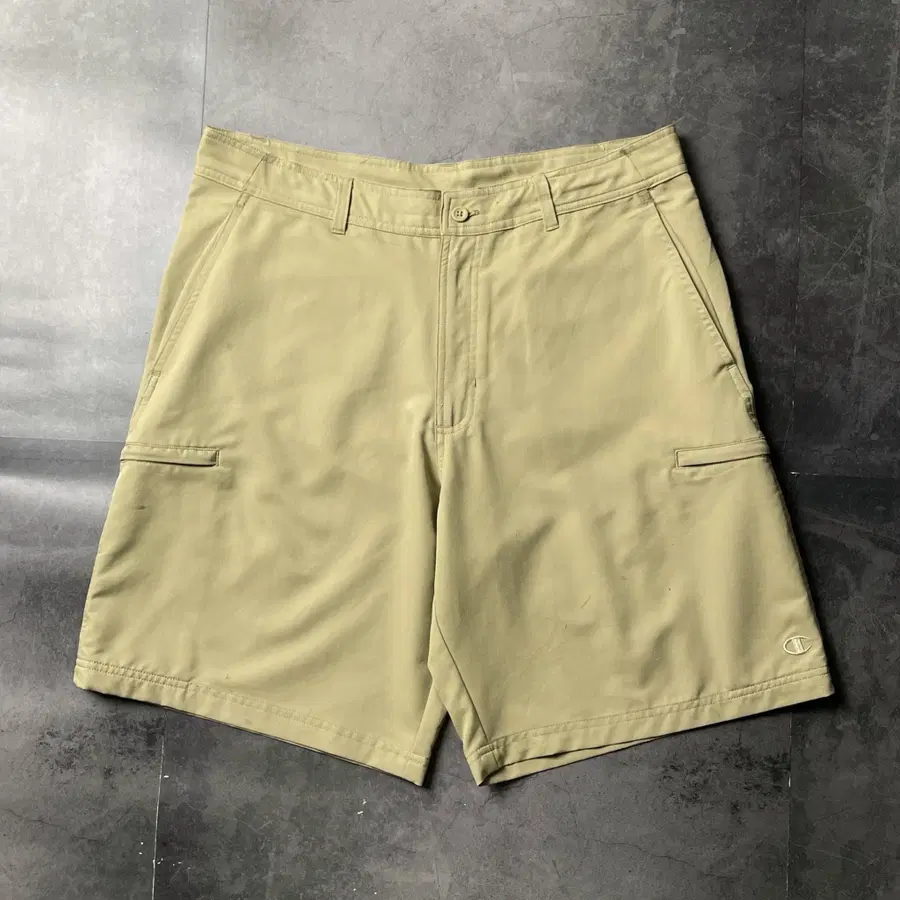 CHAMPION 챔피온 베이지 유틸리티 치노 하프팬츠 A01307