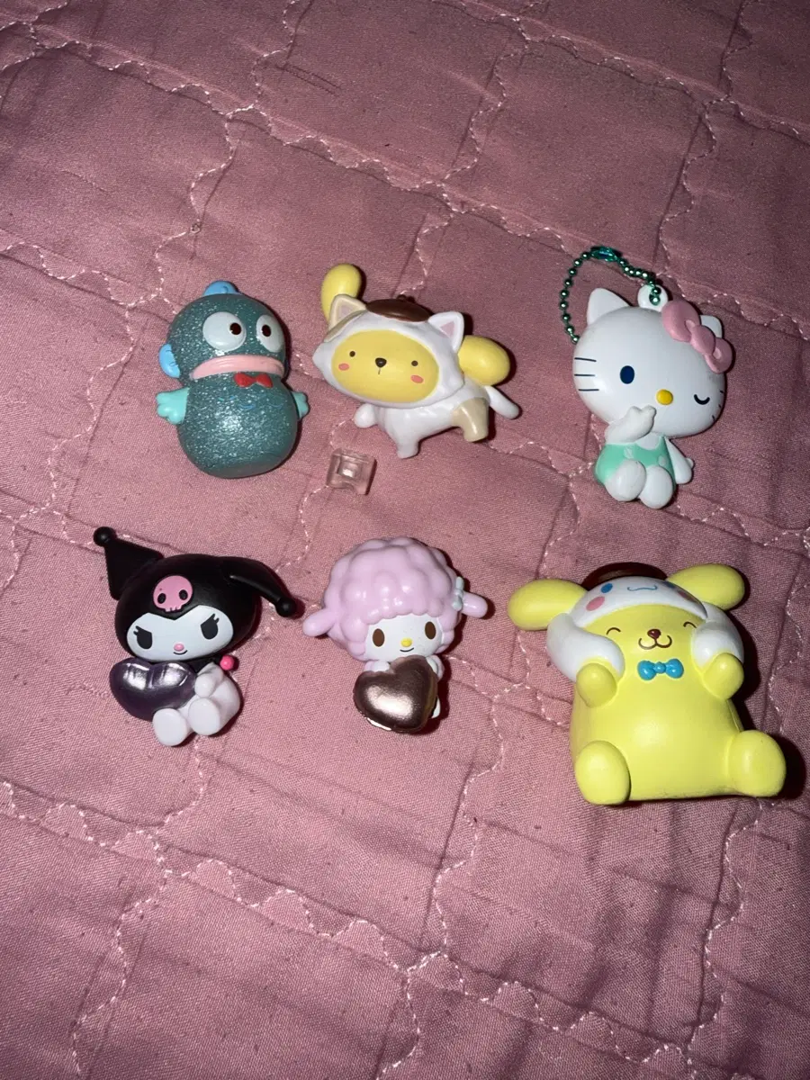 한교동 오뚝이+폼푸+키티 키링+쿠로미 하트+양 하트+시나폼푸