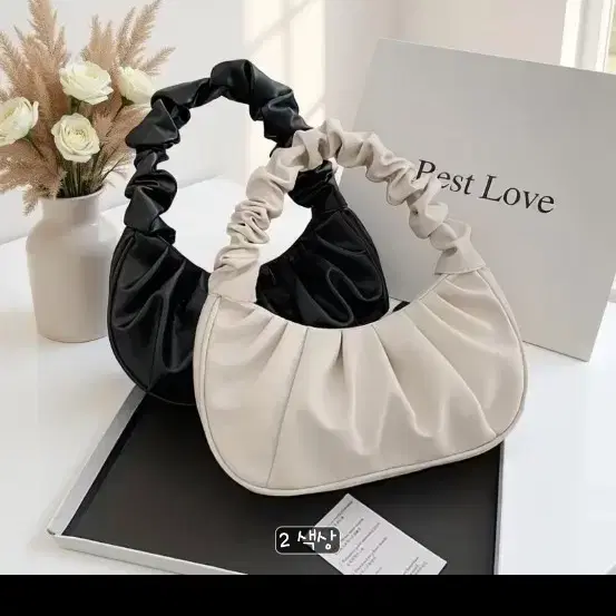 주름 셔링 숄더백 블랙/아이보리