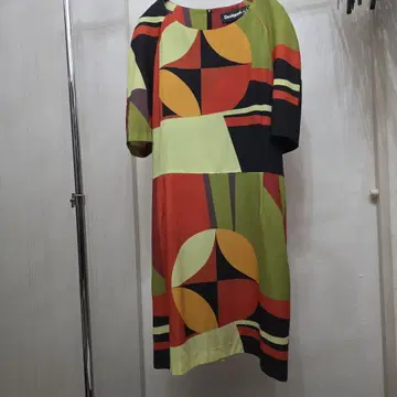 Desigual 기하학 패턴 무릎 기장 반팔 원피스