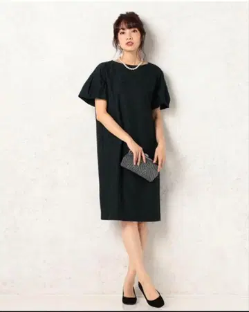 미사용에 가까운 [23구] 다크 그린 반팔 무릎 기장 원피스