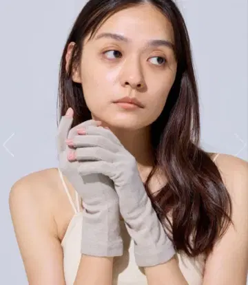 미개봉 새상품 쁘아보떼 Nelmina 오야스미 장갑 베이지