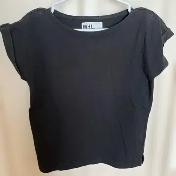 MHL 블랙 T셔츠
