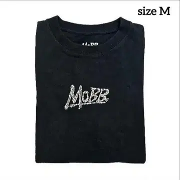 [ MOBB ] 큐빅 로고 T셔츠 블랙 M 사이즈