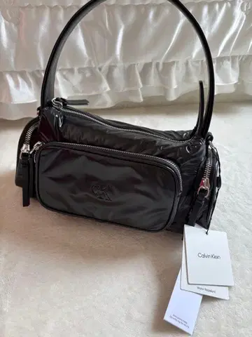 Calvin Klein 숄더백 블랙