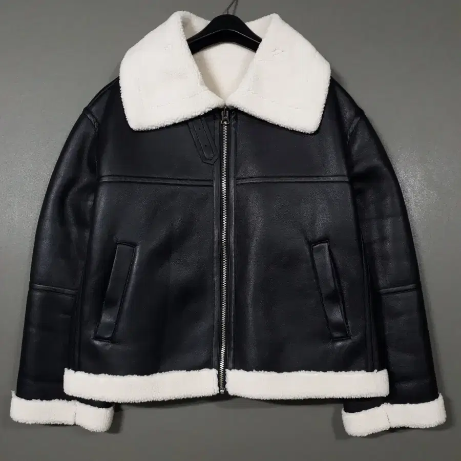 여성 M) 플라스틱아일랜드 신형 21FW 빅카라 띠배색 레자 무스탕 자켓 블랙