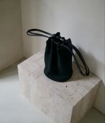 [ Kamaro'an ] Woven Drawstring Bucket Bag